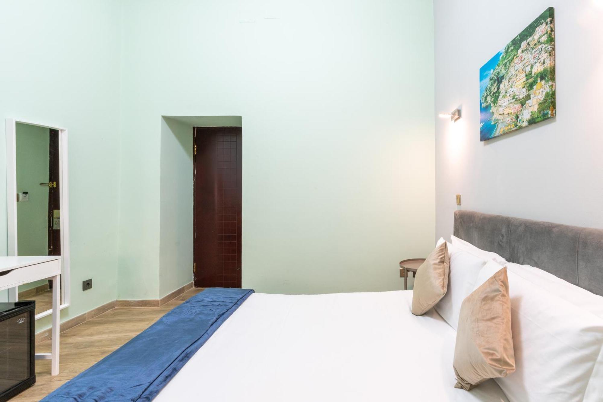 Leoni Di Giada Guesthouse - Close To Central Station Rome Buitenkant foto