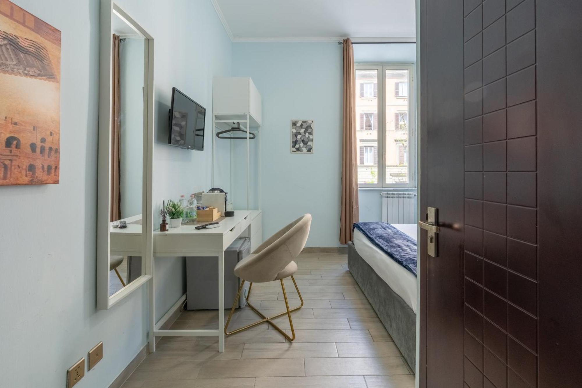 Leoni Di Giada Guesthouse - Close To Central Station Rome Buitenkant foto