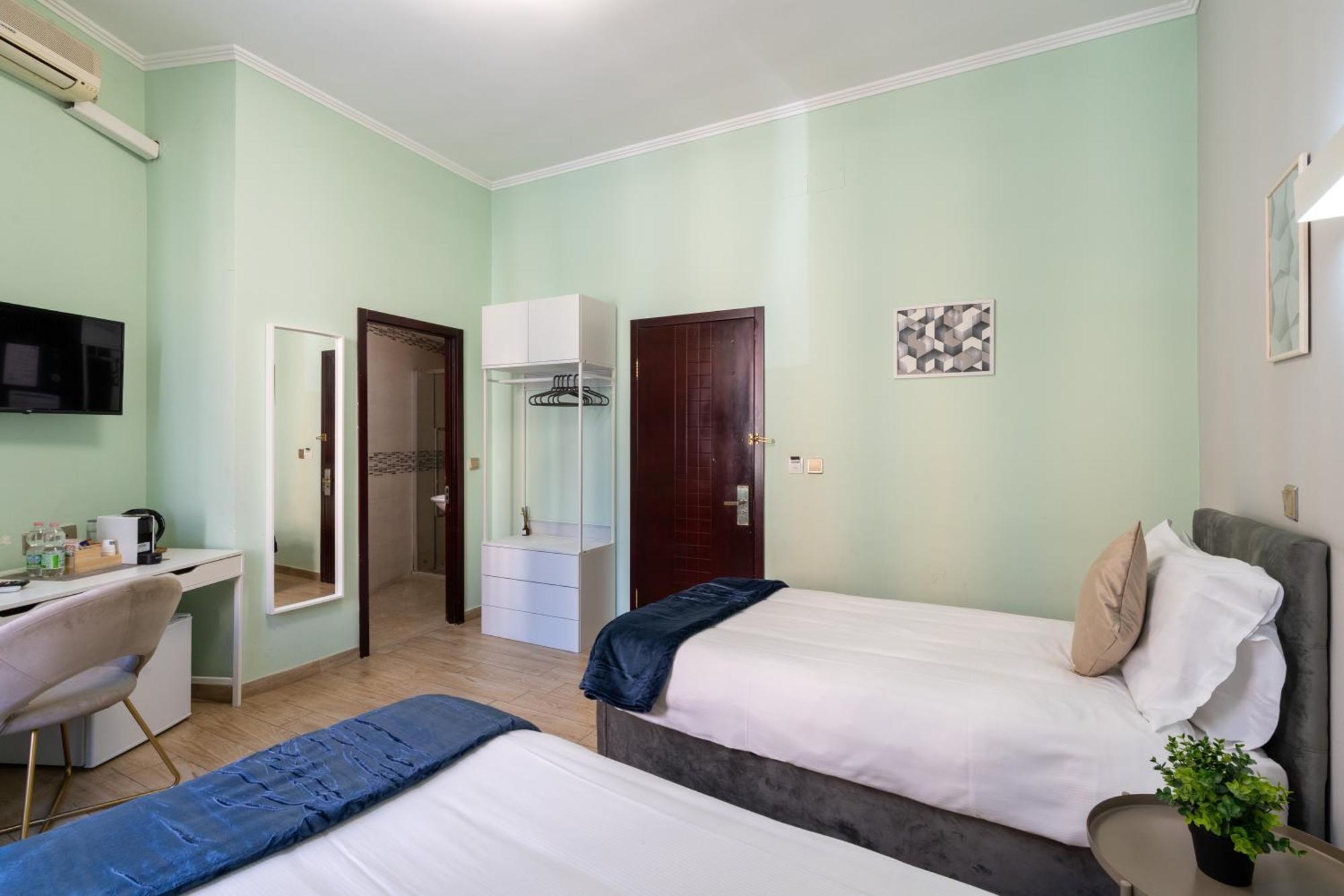 Leoni Di Giada Guesthouse - Close To Central Station Rome Buitenkant foto