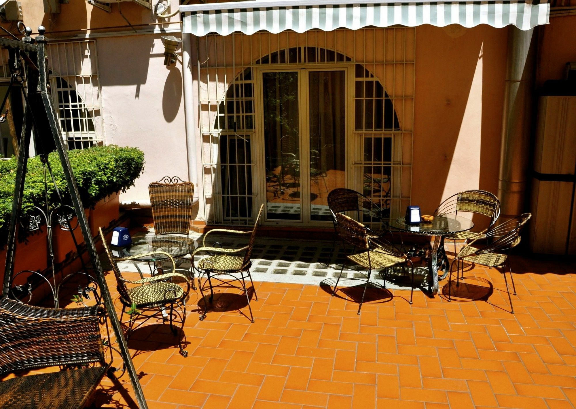 Leoni Di Giada Guesthouse - Close To Central Station Rome Buitenkant foto